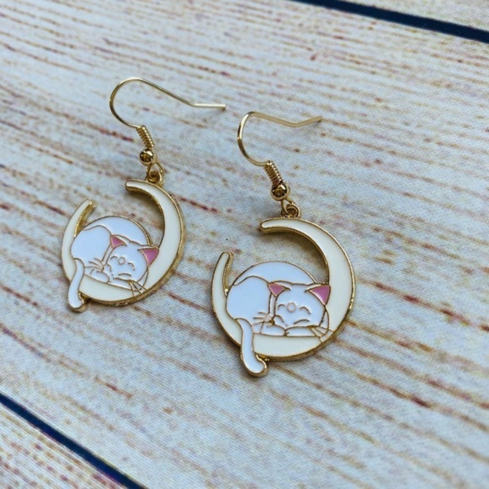 🌙 Artemis Moon earrings 🌙